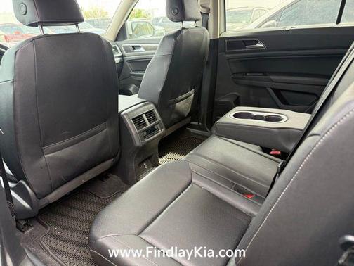Pure White 2019 Volkswagen Atlas 3.6L SE w/Technology