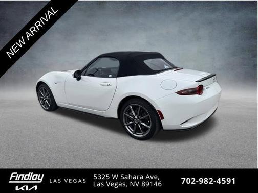 Snowflake White Pearl Mica 2022 Mazda MX-5 Miata Grand Touring
