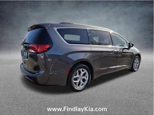 Granite Crystal Metallic Clearcoat 2019 Chrysler Pacifica Touring Plus