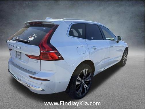 2022 Volvo XC60 Recharge Plug-In Hybrid T8 Inscription
