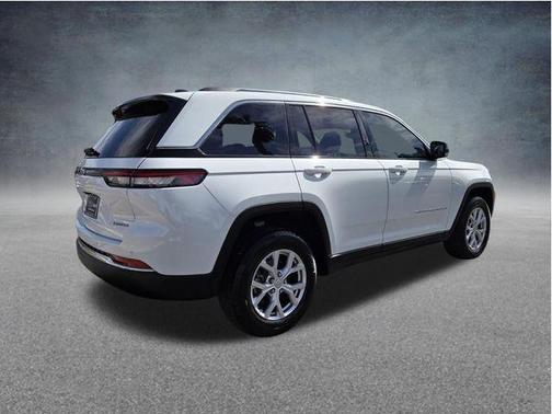 Bright White Clearcoat 2022 Jeep Grand Cherokee Limited