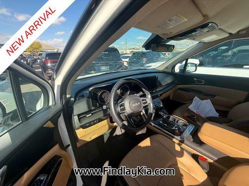 2022 Kia Carnival EX