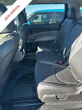 2025 Kia Carnival Hybrid EX