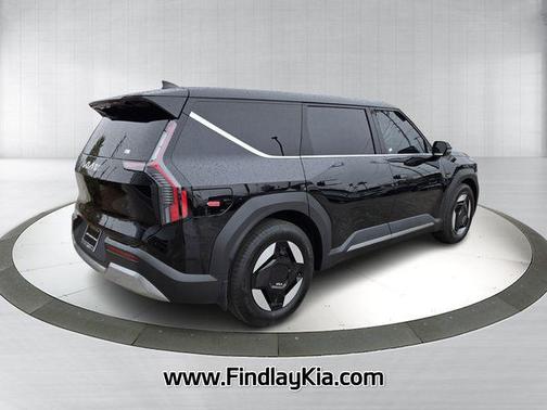 2026 Kia EV9 Light Long Range