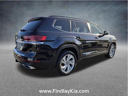 Deep Black 2022 Volkswagen Atlas 3.6L SE w/Technology