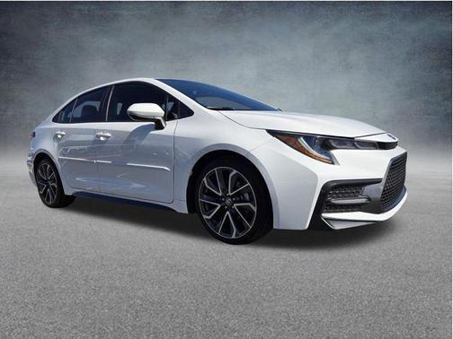Super White 2020 Toyota Corolla SE