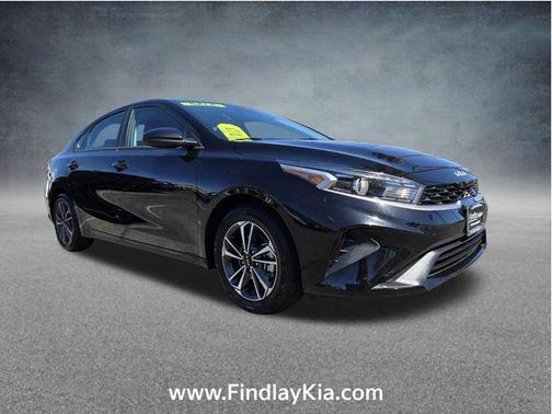 Aurora Black 2024 Kia Forte LXS