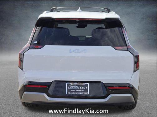 Glacial White Pearl 2026 Kia EV9 Land