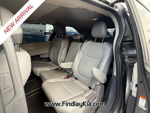 2021 Toyota Sienna XLE 8 Passenger