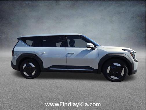 Ivory Silver 2026 Kia EV9 Light Short Range