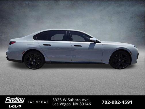 Brooklyn Grey Metallic 2023 BMW 760 i xDrive