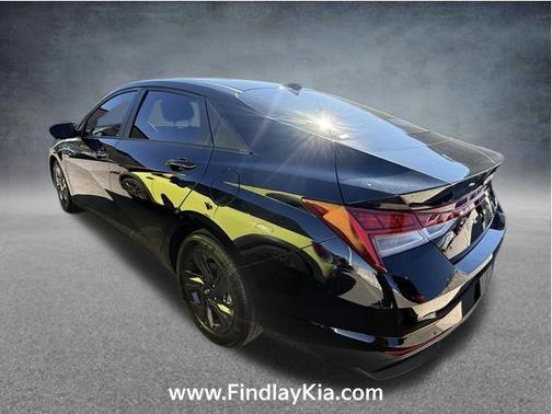 2022 Hyundai ELANTRA HEV Blue