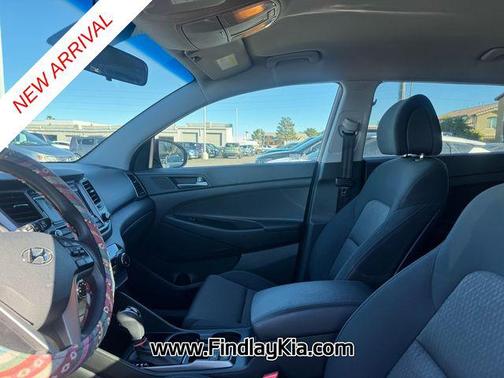 2017 Hyundai TUCSON SE