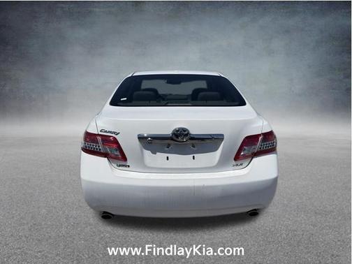 Super White 2011 Toyota Camry XLE