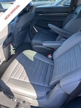 2024 Kia EV9 Land