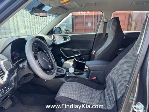 Gravity Gray 2022 Kia Soul LX