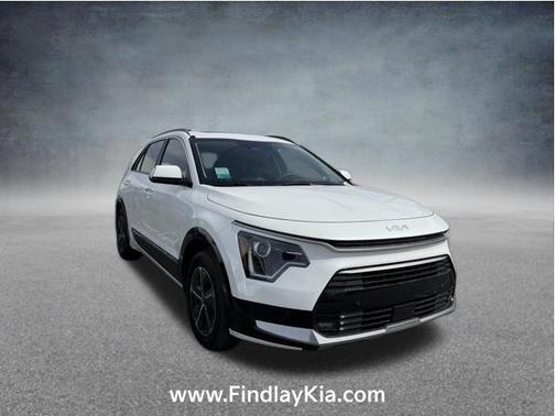 Snow White Pearl 2025 Kia Niro SX