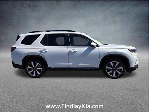 Platinum White Pearl 2024 Honda Pilot Touring 8-Passenger