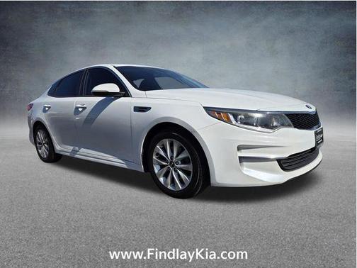 Snow White Pearl 2017 Kia Optima LX