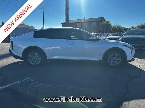 2025 Kia K4 LX