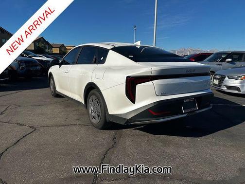 2025 Kia K4 LX