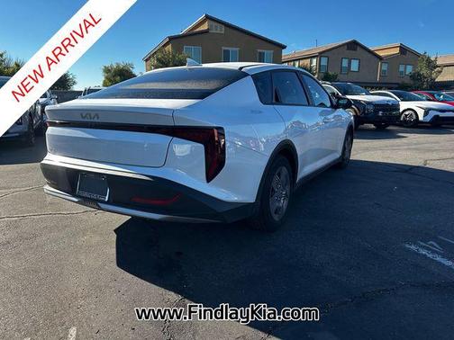 2025 Kia K4 LX