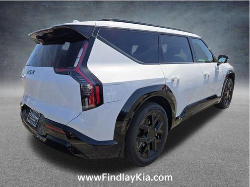 Glacial White Pearl 2026 Kia EV9 Land