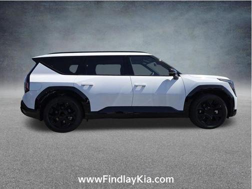 Glacial White Pearl 2026 Kia EV9 Land