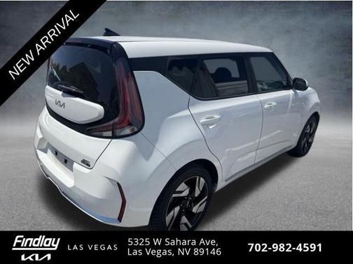 Snow White Pearl 2023 Kia Soul GT-Line