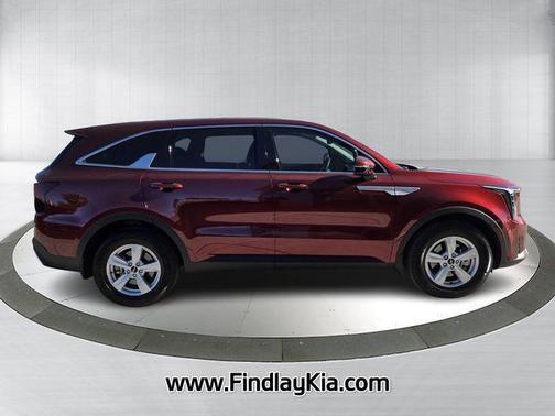 2025 Kia Sorento LX