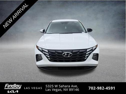 White Pearl 2024 Hyundai TUCSON SE