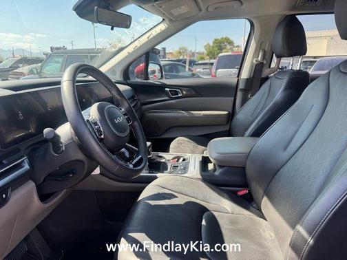 Flare Red 2025 Kia Carnival LXS
