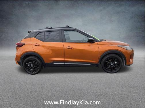 2023 Nissan Kicks SR