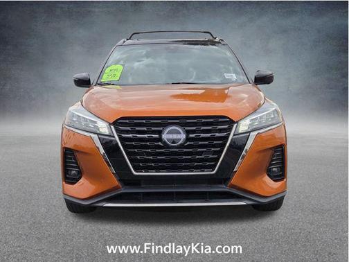 2023 Nissan Kicks SR