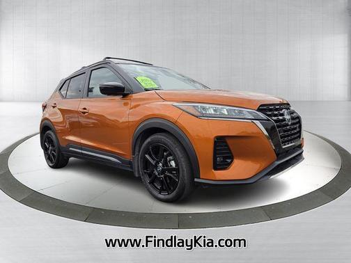 2023 Nissan Kicks SR