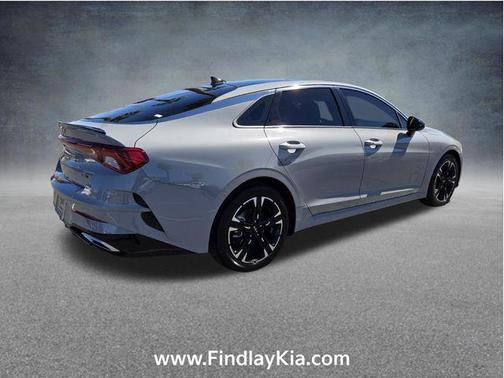 2022 Kia K5 GT-Line