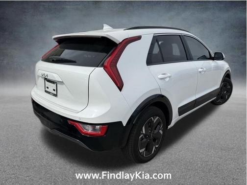 Snow White Pearl 2025 Kia Niro EV Wind
