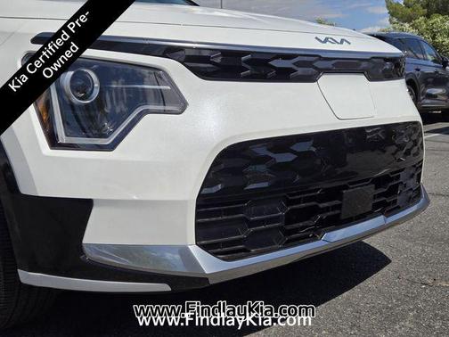 Snow White Pearl 2025 Kia Niro EV Wind