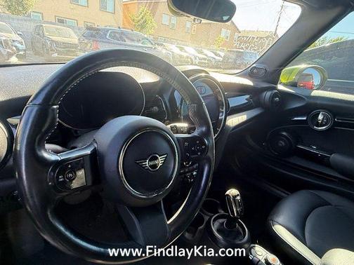 2022 MINI Convertible Classic