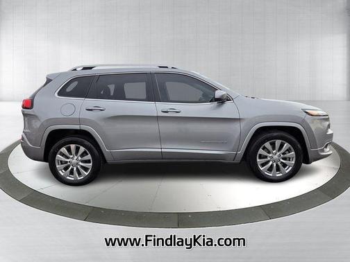 2017 Jeep Cherokee Overland