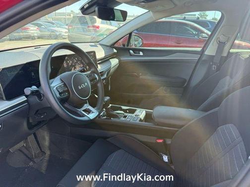 2025 Kia K5 LXS