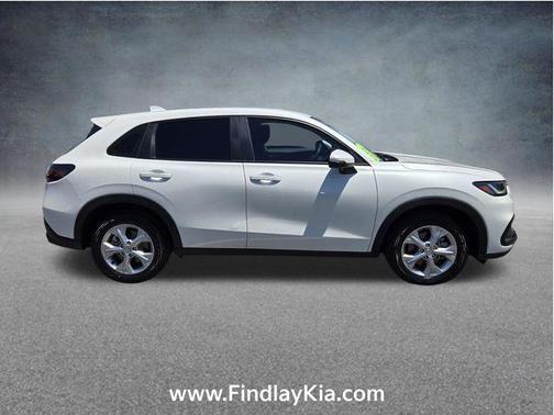 Platinum White Pearl 2023 Honda HR-V LX