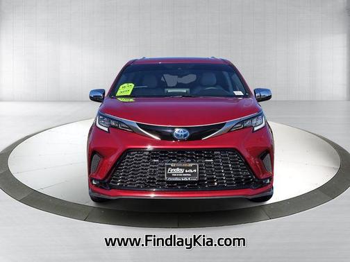 2022 Toyota Sienna XSE 7 Passenger