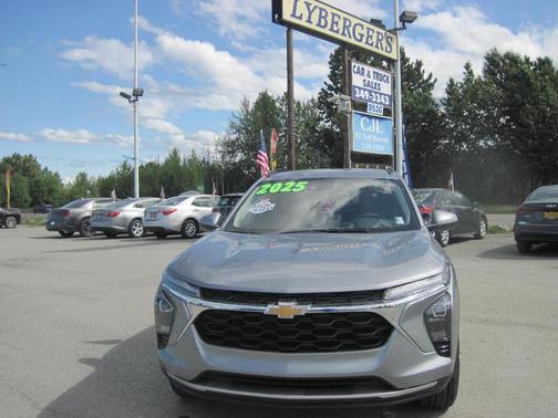 2025 Chevrolet Trax LT