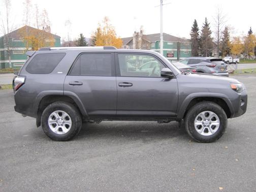 2023 Toyota 4Runner SR5 4WD
