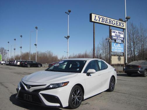 2022 Toyota Camry SE