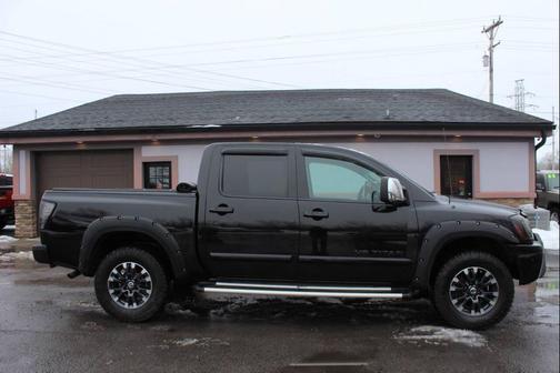 2012 Nissan Titan SV