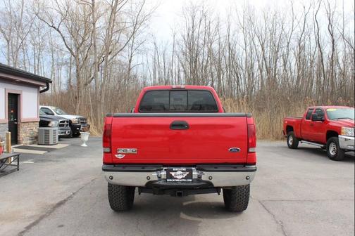 Red Clearcoat 2006 Ford F-250 Lariat