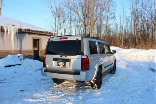 2009 Jeep Commander Sport