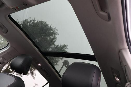 Pure White 2024 Volkswagen Tiguan 2.0T Wolfsburg Edition